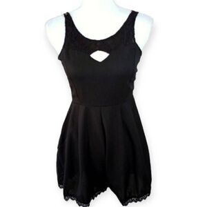 BLACK ROMPER SZ.S IN EXCELLENT USED CONDITION